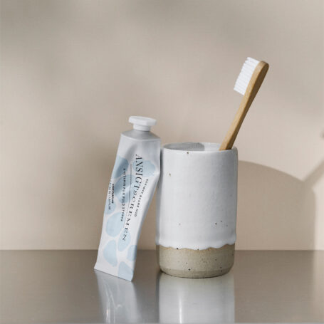 Tandbørstekrus fra Lerkunst